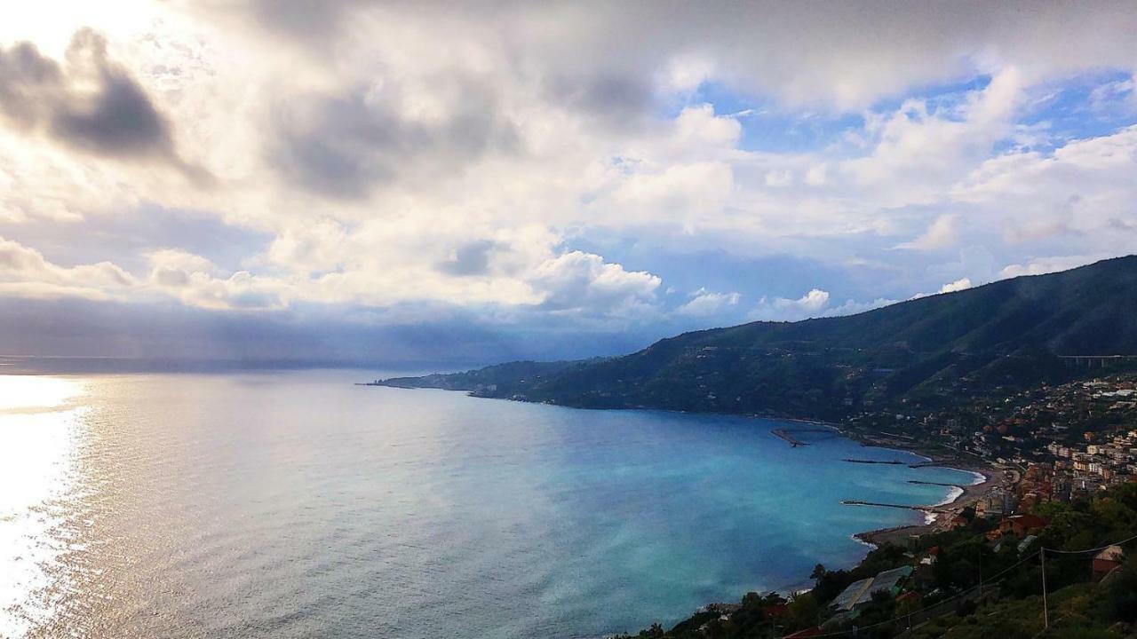 Le Case Del Sole Ventimiglia Dış mekan fotoğraf